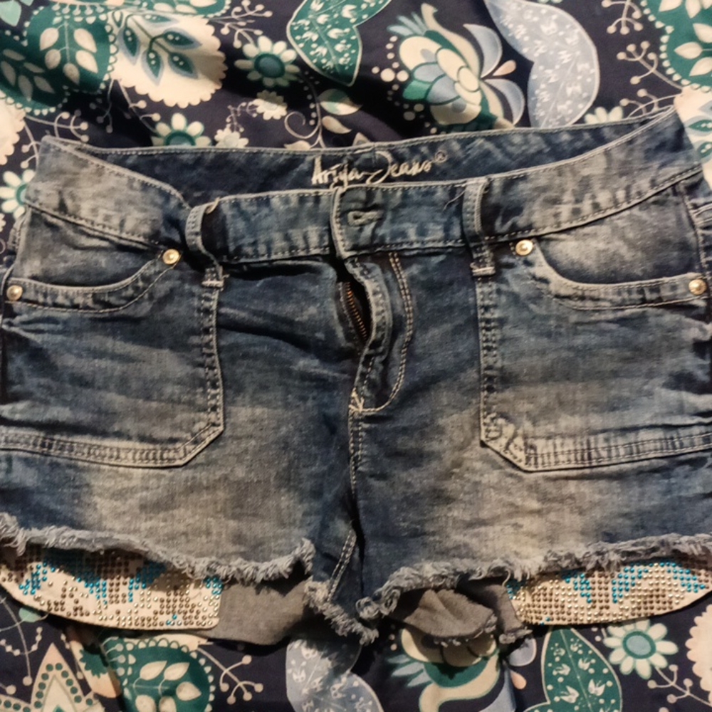 Ariya Jean shorts